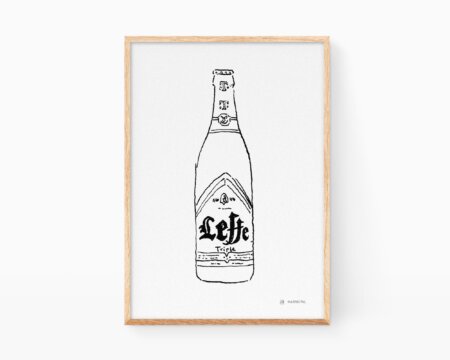 Stampa decorativa in bianco e nero di una bottiglia di birra belga, Leffe. Stampe per arredamenti nordici e scandinavi. Design minimalista.