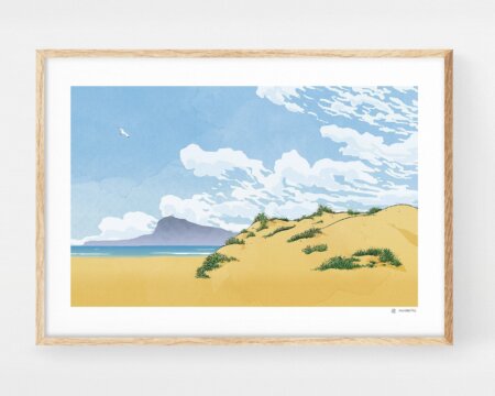 Stampe di spiagge mediterranee. Stampa con un'illustrazione della spiaggia di Oliva con il monte Montgó (a Denia). Stampa decorativa in stile ukiyo-e contemporaneo. Poster Marroiak